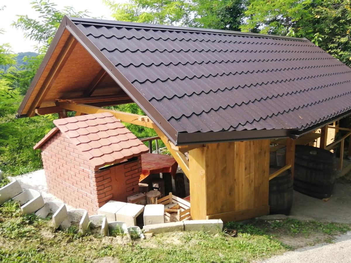 Robinzonski Smjestaj Tepes Tuheljske Toplice Exteriör bild