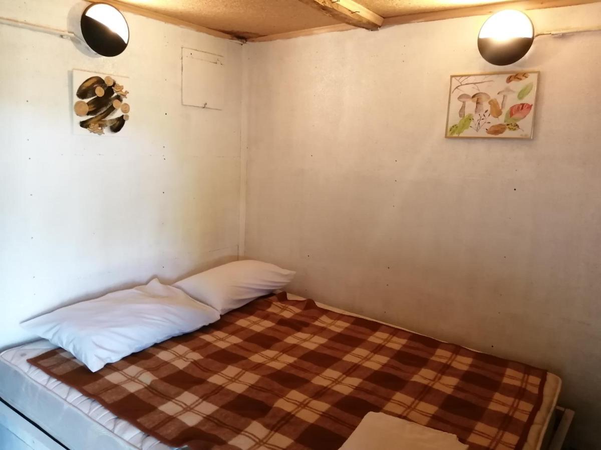 Robinzonski Smjestaj Tepes Tuheljske Toplice Exteriör bild