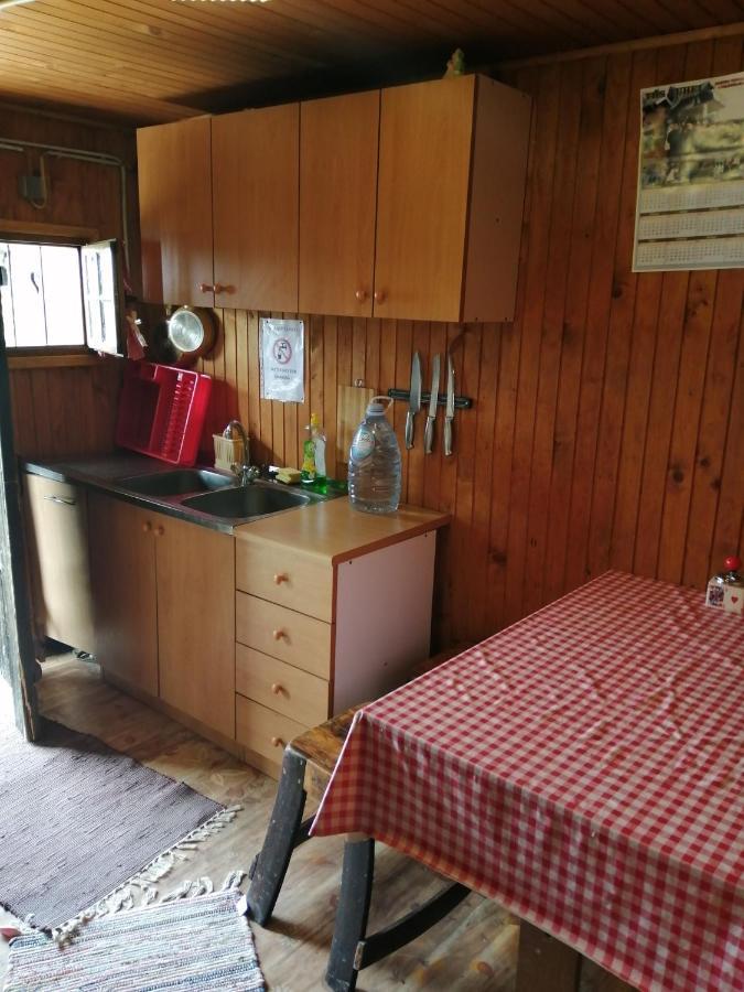 Robinzonski Smjestaj Tepes Tuheljske Toplice Exteriör bild